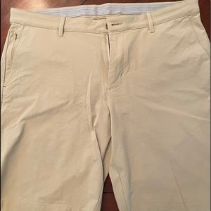 Tommy Bahama khaki waist 36 chip shot